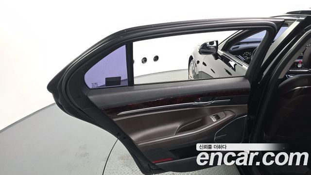Genesis EQ900 3.8 GDI AWD Premium Luxury 2016 — фото 25