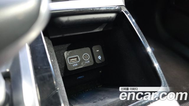 Genesis EQ900 3.8 GDI AWD Premium Luxury 2016 — фото 26