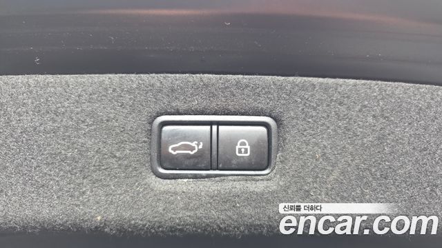 Genesis EQ900 3.8 GDI AWD Premium Luxury 2016 — фото 27