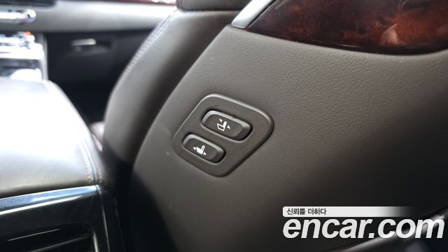 Genesis EQ900 3.8 GDI AWD Premium Luxury 2016 — фото 28