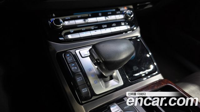 Genesis EQ900 3.8 GDI AWD Premium Luxury 2016 — фото 30