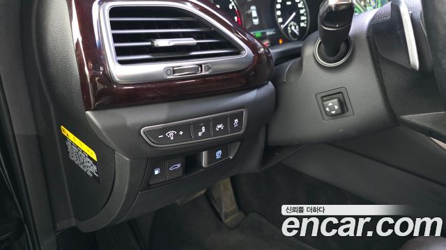 Genesis EQ900 3.8 GDI AWD Premium Luxury 2016 — фото 39