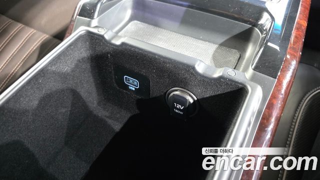 Genesis EQ900 3.8 GDI AWD Premium Luxury 2016 — фото 43