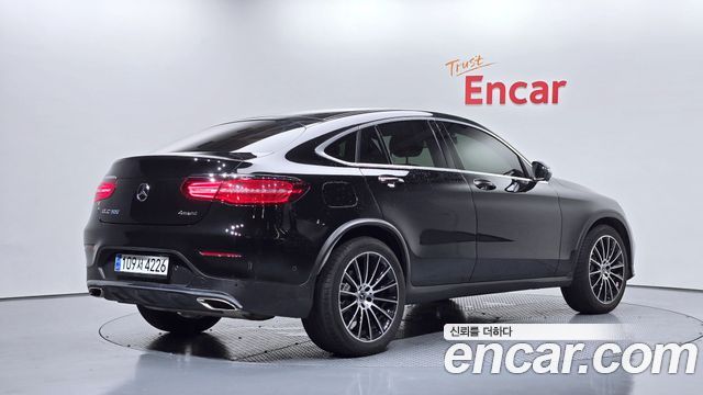 Mercedes-Benz GLC-Class (X253) GLC300 4MATIC AMG Line Coupe 2019 — фото 2