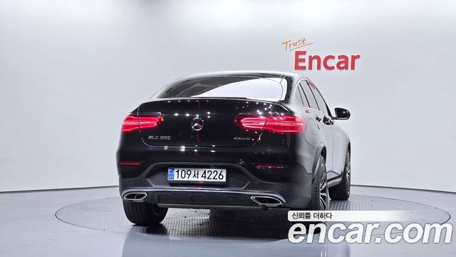 Mercedes-Benz GLC-Class (X253) GLC300 4MATIC AMG Line Coupe 2019 — фото 4