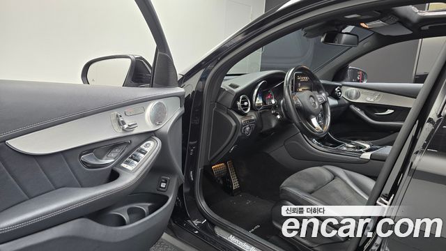 Mercedes-Benz GLC-Class (X253) GLC300 4MATIC AMG Line Coupe 2019 — фото 10