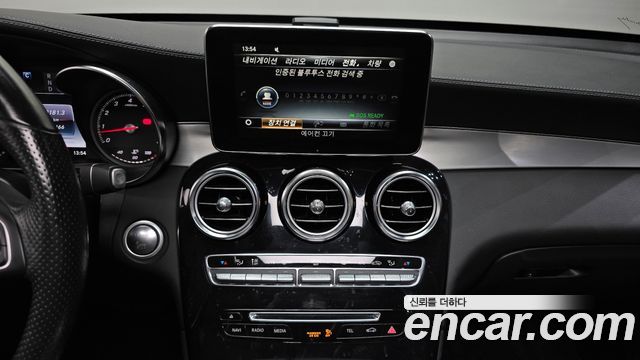 Mercedes-Benz GLC-Class (X253) GLC300 4MATIC AMG Line Coupe 2019 — фото 14