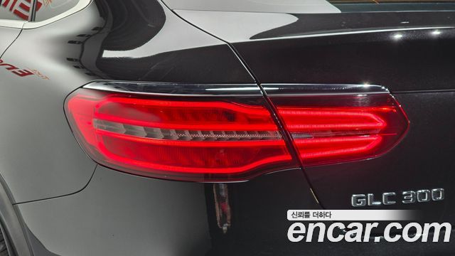 Mercedes-Benz GLC-Class (X253) GLC300 4MATIC AMG Line Coupe 2019 — фото 23