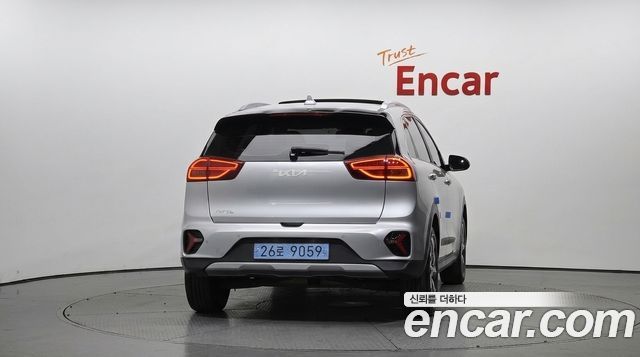 Kia Niro Plus Air 2023 — фото 4