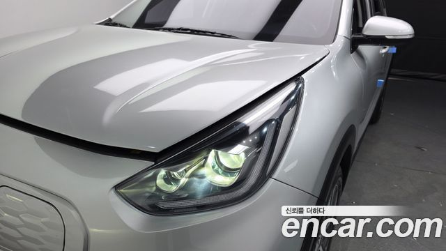 Kia Niro Plus Air 2023 — фото 22