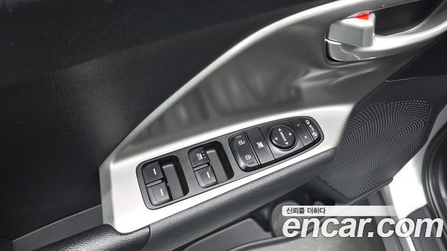 Kia Niro Plus Air 2023 — фото 27