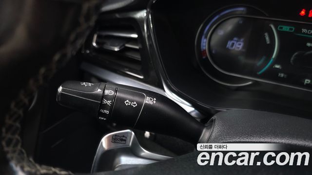 Kia Niro Plus Air 2023 — фото 28