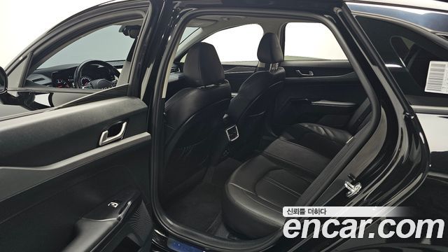 Kia K5 (III) 2.0 Prestige 2023 — фото 12