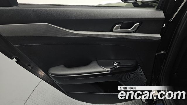 Kia K5 (III) 2.0 Prestige 2023 — фото 25