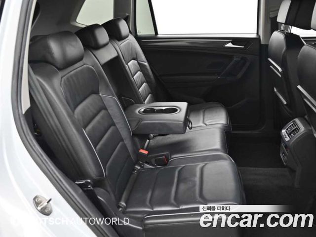 Volkswagen Tiguan Allspace 2.0 TDI Prestige 2018 — фото 16