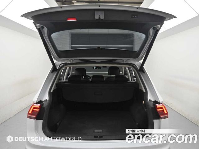 Volkswagen Tiguan Allspace 2.0 TDI Prestige 2018 — фото 23