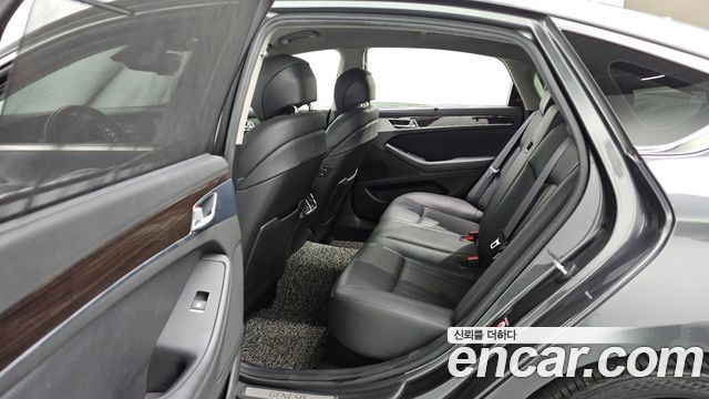 Genesis G80 2.2D Premium Luxury 2018 — фото 11