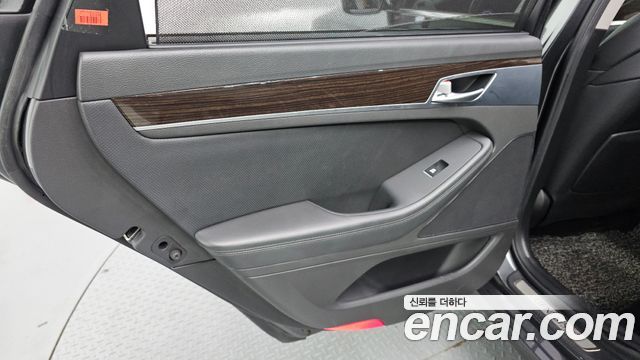 Genesis G80 2.2D Premium Luxury 2018 — фото 25