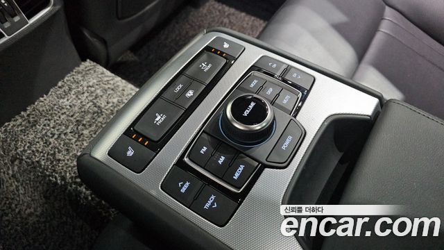 Genesis G80 2.2D Premium Luxury 2018 — фото 31