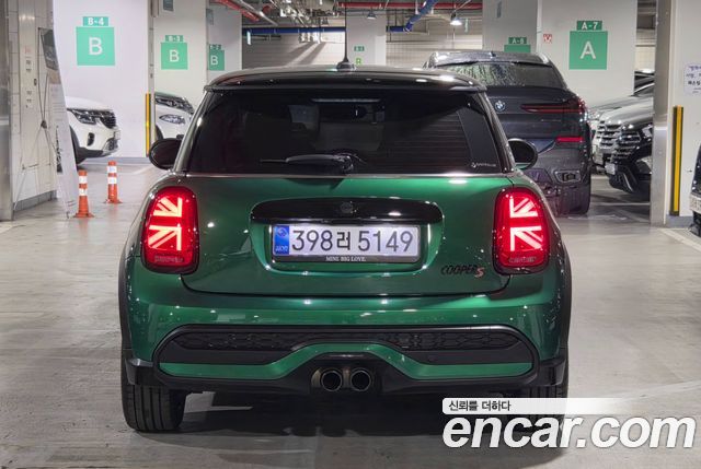 MINI Cooper S Classic Launch Pack Third Generation 2022 — фото 3