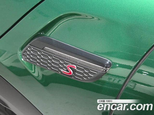 MINI Cooper S Classic Launch Pack Third Generation 2022 — фото 16