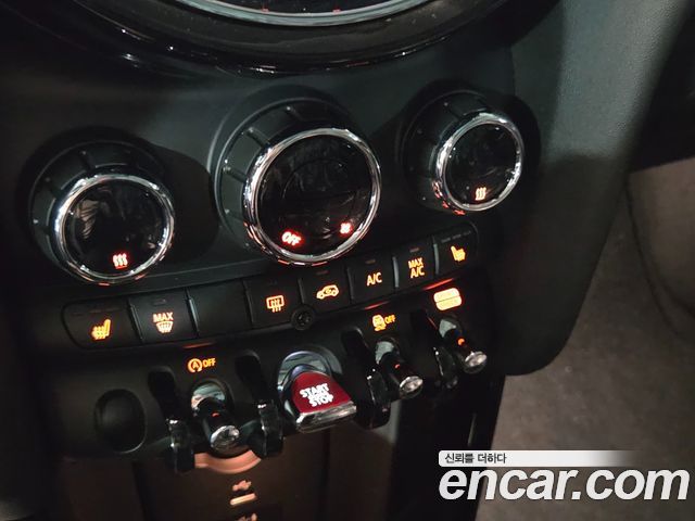 MINI Cooper S Classic Launch Pack Third Generation 2022 — фото 18