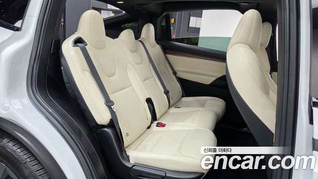 Tesla Model X Long Range 2025 — фото 12