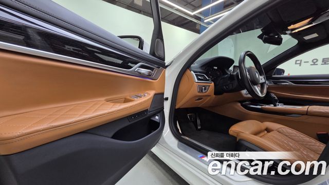 BMW 7 Series (G11) 740Li xDrive M Sport Package 2021 — фото 8