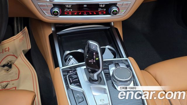 BMW 7 Series (G11) 740Li xDrive M Sport Package 2021 — фото 15