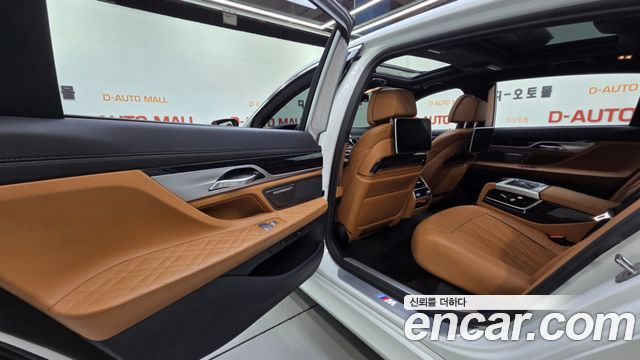 BMW 7 Series (G11) 740Li xDrive M Sport Package 2021 — фото 19