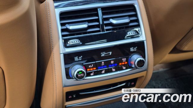 BMW 7 Series (G11) 740Li xDrive M Sport Package 2021 — фото 20