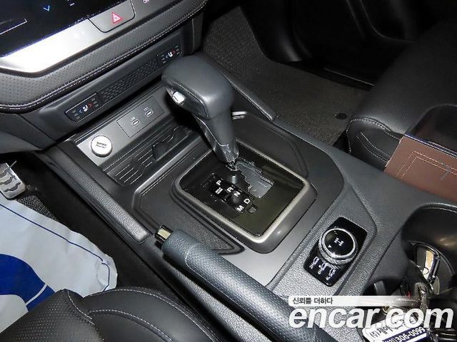 KG Mobility (SsangYong) Rexton Sports Khan Diesel 2.2 4WD Prestige 2024 — фото 16