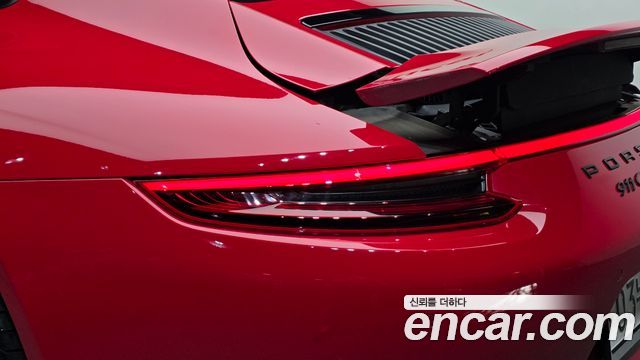 Porsche 911 Carrera 4 GTS 991 2017 — фото 23