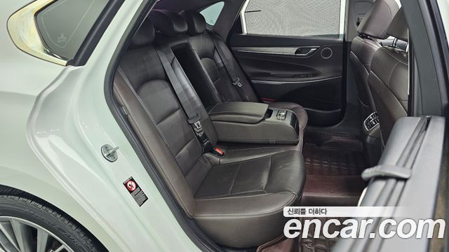 Hyundai Grandeur (IG) 2.4 Premium Special 2018 — фото 11
