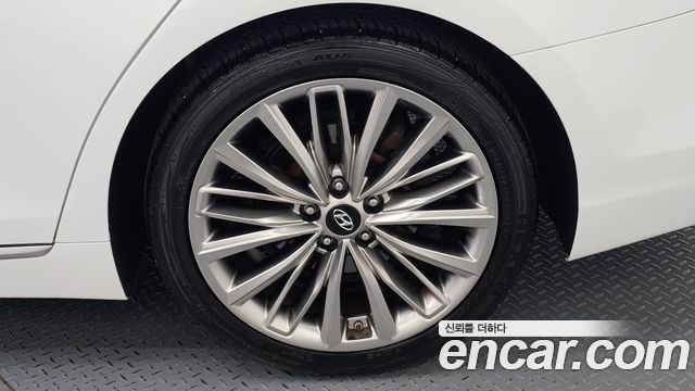 Hyundai Grandeur (IG) 2.4 Premium Special 2018 — фото 21