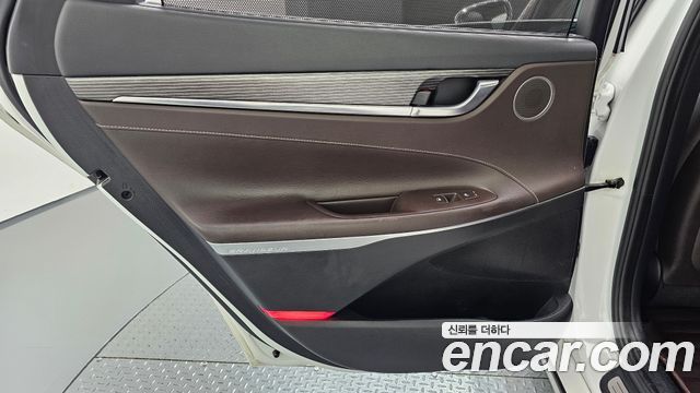 Hyundai Grandeur (IG) 2.4 Premium Special 2018 — фото 25