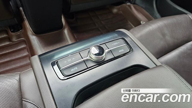 Hyundai Grandeur (IG) 2.4 Premium Special 2018 — фото 31