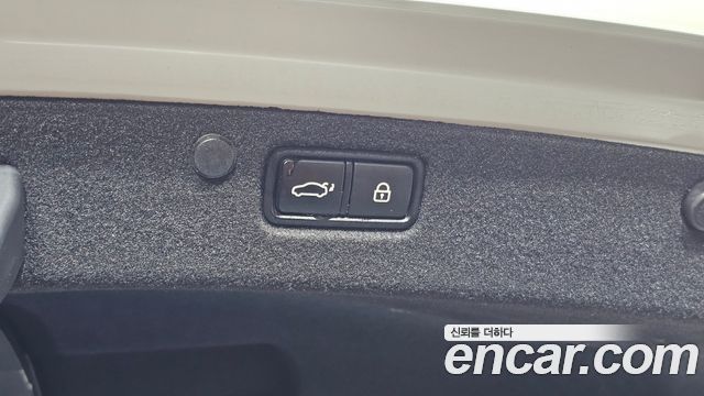Hyundai Grandeur (IG) 2.4 Premium Special 2018 — фото 32