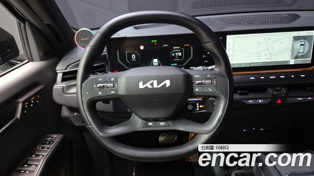 Kia EV9 Long Range 4WD GT Line 2024 — фото 13