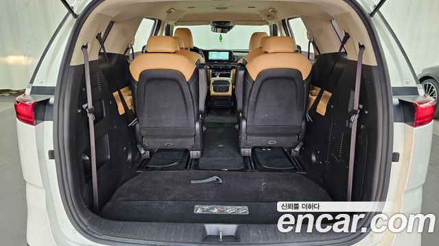 Kia Carnival (IV) Gasoline 9-Seater Prestige 2023 — фото 16