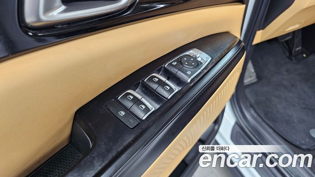 Kia Carnival (IV) Gasoline 9-Seater Prestige 2023 — фото 27