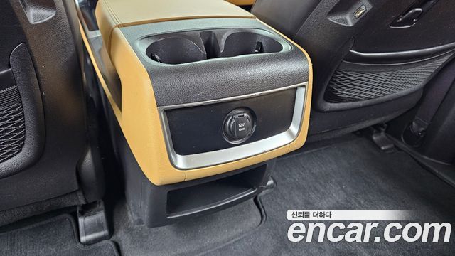 Kia Carnival (IV) Gasoline 9-Seater Prestige 2023 — фото 31