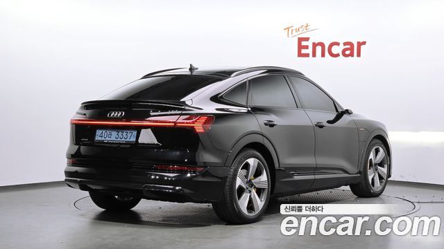 Audi e-tron 55 Quattro Sportback 2021 — фото 2