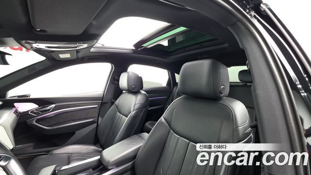 Audi e-tron 55 Quattro Sportback 2021 — фото 16