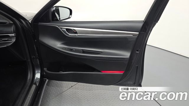 Hyundai Grandeur (IG) 2.5 Premium 2020 — фото 24