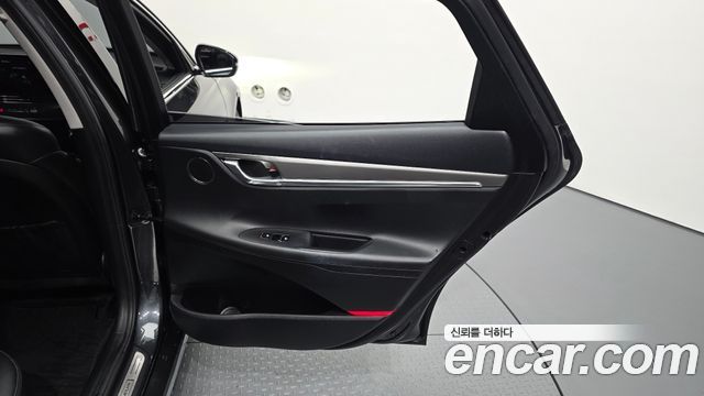 Hyundai Grandeur (IG) 2.5 Premium 2020 — фото 25