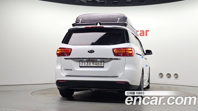 Kia Carnival 11-Seater Prestige 2019 — фото 4