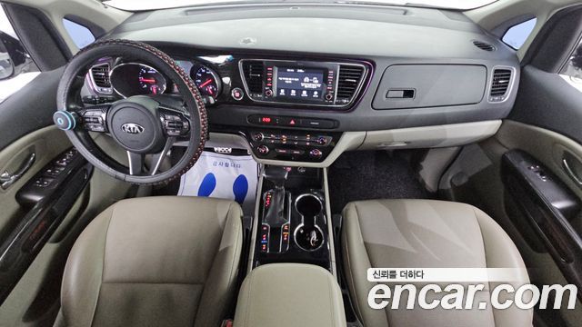 Kia Carnival 11-Seater Prestige 2019 — фото 7
