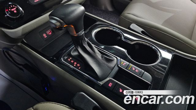 Kia Carnival 11-Seater Prestige 2019 — фото 9