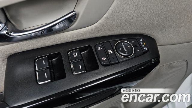 Kia Carnival 11-Seater Prestige 2019 — фото 13